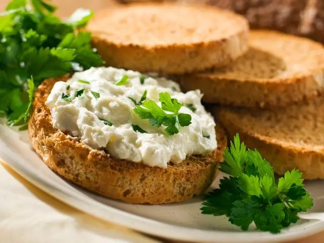 Gesunde Köstlichkeit: Veganen Quark ganz leicht zu Hause zubereiten Gesunde Köstlichkeit: Veganen Quark ganz leicht zu Hause zubereiten