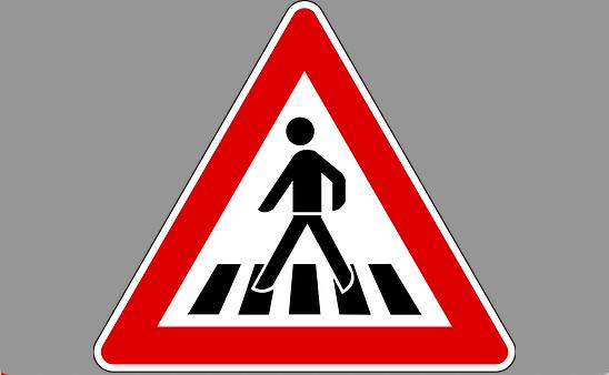 Verkehrsschilder verstehen: Eine Anleitung zur Interpretation der Symbole Verkehrsschilder verstehen: Eine Anleitung zur Interpretation der Symbole