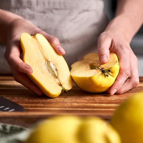 Tipps und Inspiration: Wie man Quitten abwechslungsreich zubereiten kann Tipps und Inspiration: Wie man Quitten abwechslungsreich zubereiten kann