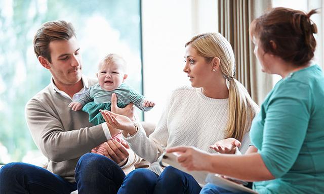 Der Zeitpunkt des Fremdelns bei Babys Der Zeitpunkt des Fremdelns bei Babys