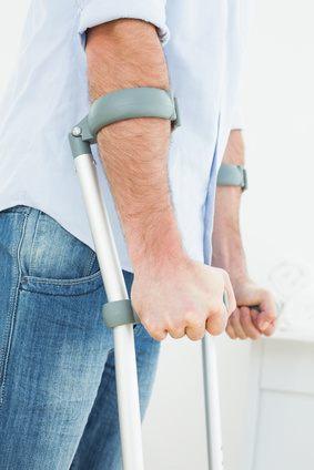 Ohne Krücken nach einer Hüftoperation: Ab wann ist es sicher? Ohne Krücken nach einer Hüftoperation: Ab wann ist es sicher?