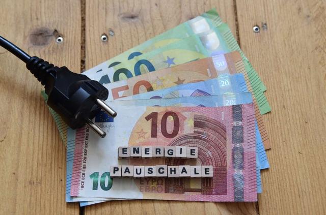 Rentner aufgepasst: Antrag für Energiepauschale noch bis zum 30. Juni möglich Rentner aufgepasst: Antrag für Energiepauschale noch bis zum 30. Juni möglich