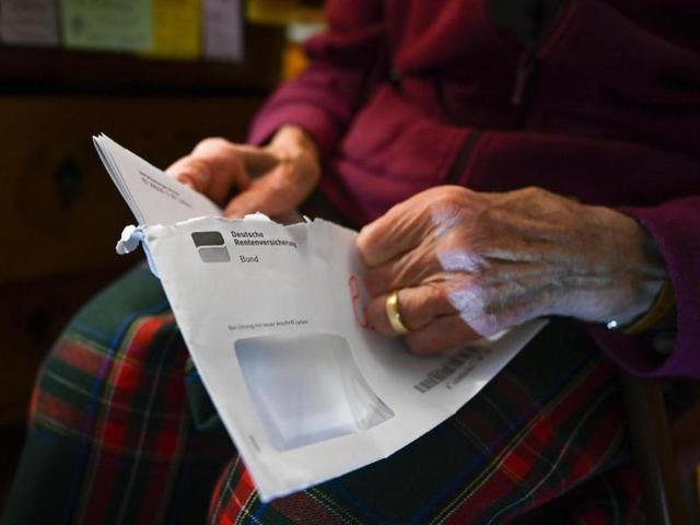 Wann wird der Bescheid zur Grundrente ausgestellt und wer ist berechtigt, ihn zu erhalten?