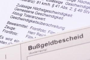 Einspruch gegen den Bußgeldbescheid nach einem mobilen Blitzer: Möglichkeiten und Vorgehensweise Einspruch gegen den Bußgeldbescheid nach einem mobilen Blitzer: Möglichkeiten und Vorgehensweise