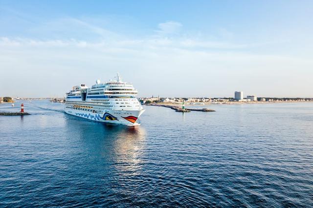 Verpassen Sie nicht die Abfahrt der AIDA in Warnemünde: Alle Details hier