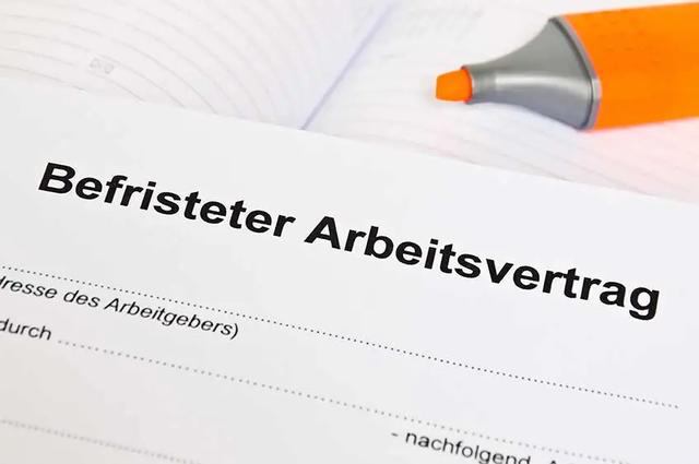 Befristeter Arbeitsvertrag: Ab wann muss der Arbeitgeber eine Verlängerung bekanntgeben? Befristeter Arbeitsvertrag: Ab wann muss der Arbeitgeber eine Verlängerung bekanntgeben?