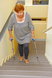Rehabilitation nach Hüft-OP: Dauer bis zum normalen Treppensteigen Rehabilitation nach Hüft-OP: Dauer bis zum normalen Treppensteigen