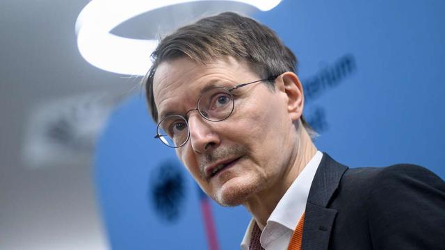 Aktuelle Pläne zur Pflegegelderhöhung: Was sagt Karl Lauterbach? Aktuelle Pläne zur Pflegegelderhöhung: Was sagt Karl Lauterbach?