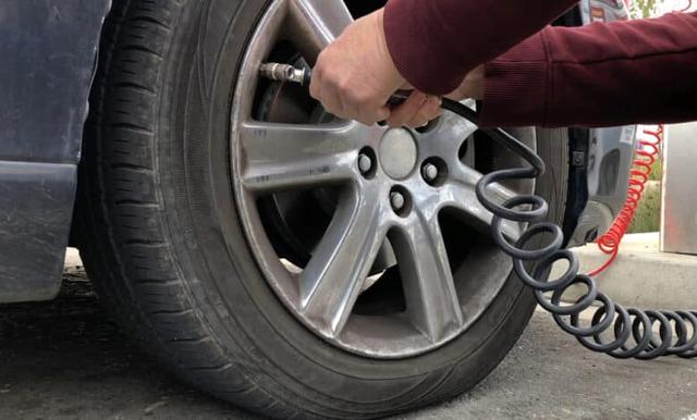 Warum ist es wichtig, regelmäßig den Reifendruck zu überprüfen? Warum ist es wichtig, regelmäßig den Reifendruck zu überprüfen?