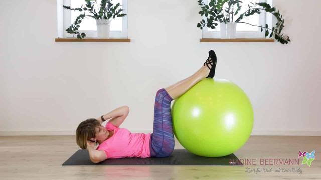 Nach der Geburt: Wann sollte man mit dem Rückbildungstraining starten? Nach der Geburt: Wann sollte man mit dem Rückbildungstraining starten?