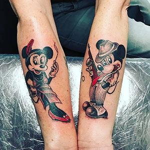 Nach dem Tätowieren: Wann sollte man mit dem Eincremen beginnen?