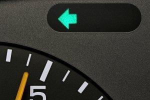 Klare Vorschrift: Wann müssen Sie den Fahrtrichtungsanzeiger verwenden? Klare Vorschrift: Wann müssen Sie den Fahrtrichtungsanzeiger verwenden?