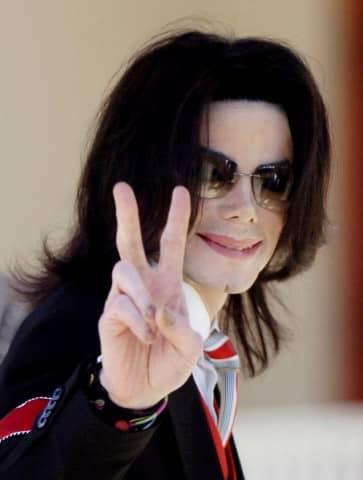 Todesursache und körperlicher Zustand: Neue Erkenntnisse aus dem Obduktionsbericht zu Michael Jackson Todesursache und körperlicher Zustand: Neue Erkenntnisse aus dem Obduktionsbericht zu Michael Jackson