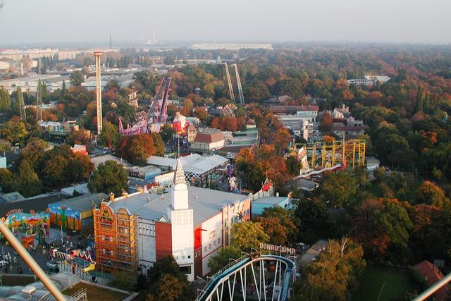 Vom Erholungsgebiet zum Wurstelprater: Wie hat sich der Prater seinen Namen verdient? Vom Erholungsgebiet zum Wurstelprater: Wie hat sich der Prater seinen Namen verdient?