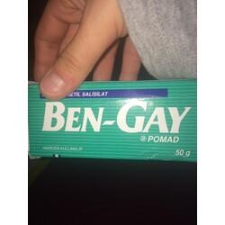 Gefährliche Nebenwirkungen von Bengay Salbe: Verbotener Wirkstoff entdeckt Gefährliche Nebenwirkungen von Bengay Salbe: Verbotener Wirkstoff entdeckt