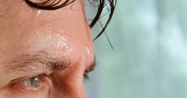 Ursachen für vermehrtes Schwitzen trotz minimaler Anstrengung Ursachen für vermehrtes Schwitzen trotz minimaler Anstrengung