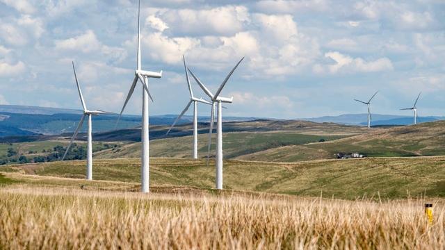Überlastete Netze: Der Grund für stehende Windräder trotz viel Wind Überlastete Netze: Der Grund für stehende Windräder trotz viel Wind