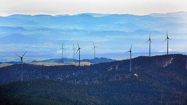 Negative Strompreise und Überangebot: Gründe für stehende Windräder erklärt Negative Strompreise und Überangebot: Gründe für stehende Windräder erklärt