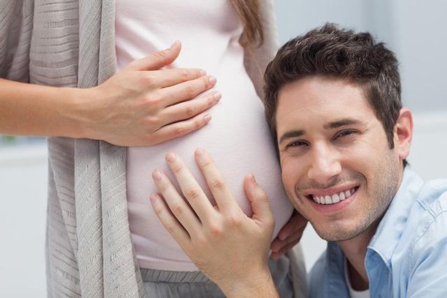 Gesundheitliche Vorteile für Familienväter: Niedrigere Testosteronwerte schützen vor Krankheiten Gesundheitliche Vorteile für Familienväter: Niedrigere Testosteronwerte schützen vor Krankheiten