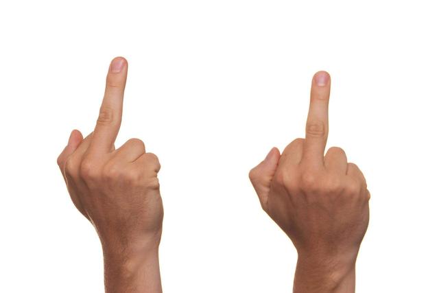 Warum der Mittelfinger als Abwehrzeichen gilt. Warum der Mittelfinger als Abwehrzeichen gilt.