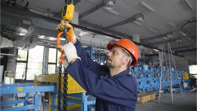 2. Die Arbeit eines Riggers: Hinter den Kulissen von spektakulären Bühnenbildern 2. Die Arbeit eines Riggers: Hinter den Kulissen von spektakulären Bühnenbildern