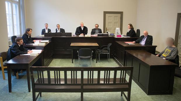 Ehrenamtlicher Richter: Was bedeutet es, ein Schöffe zu sein? Ehrenamtlicher Richter: Was bedeutet es, ein Schöffe zu sein?