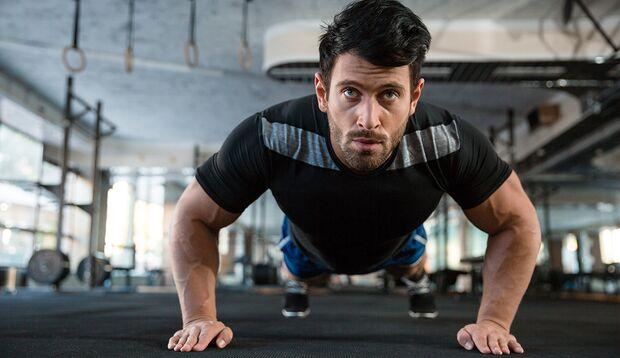 Supersätze im Fitnessstudio: So baust du noch schneller Muskelmasse auf Supersätze im Fitnessstudio: So baust du noch schneller Muskelmasse auf