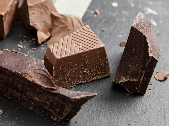 Wie schmeckt und wird Kochschokolade hergestellt? Wie schmeckt und wird Kochschokolade hergestellt?