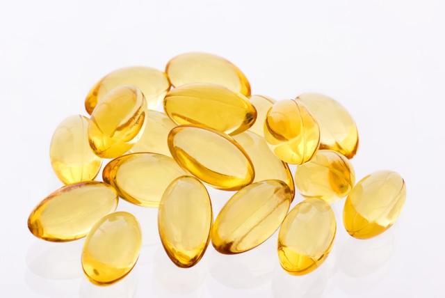 Lebertran als Nahrungsergänzungsmittel: Sinnvoll oder riskant? Lebertran als Nahrungsergänzungsmittel: Sinnvoll oder riskant?