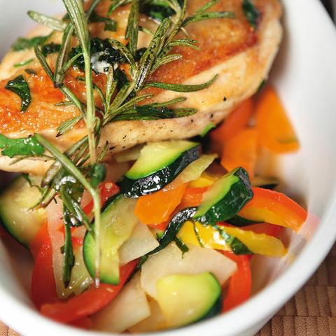 Poulardenbrust: Ein exklusiver Gaumenschmaus mit außergewöhnlicher Qualität Poulardenbrust: Ein exklusiver Gaumenschmaus mit außergewöhnlicher Qualität