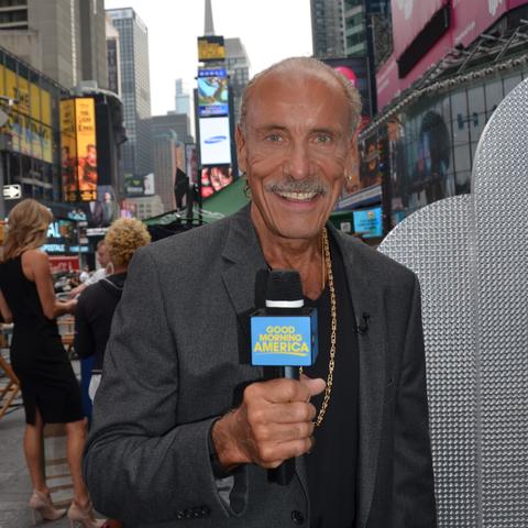 Erfahren Sie, was Les Gold heute macht und was seine Pläne für die Zukunft sind Erfahren Sie, was Les Gold heute macht und was seine Pläne für die Zukunft sind