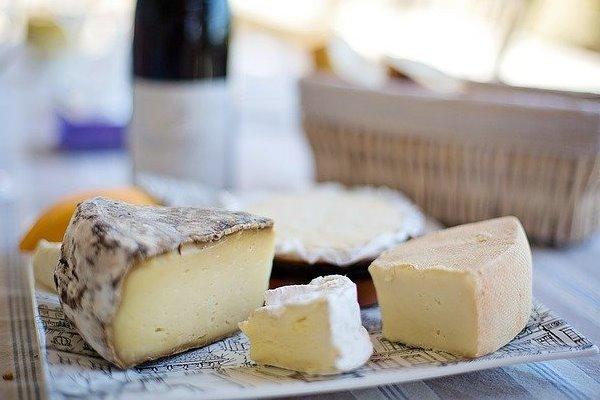 Rohmilchkäse vs. pasteurisierter Käse: Was sind die Unterschiede? Rohmilchkäse vs. pasteurisierter Käse: Was sind die Unterschiede?