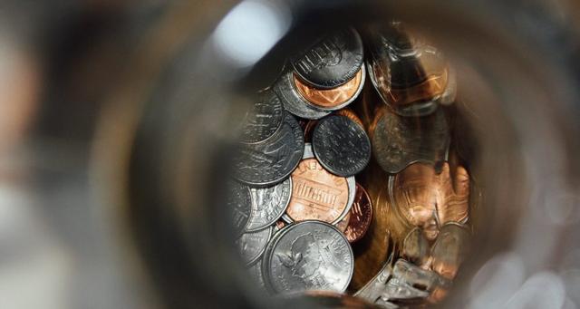 Kann ich überschüssiges Geld auf einem P-Konto auf ein anderes Konto überweisen lassen? Kann ich überschüssiges Geld auf einem P-Konto auf ein anderes Konto überweisen lassen?