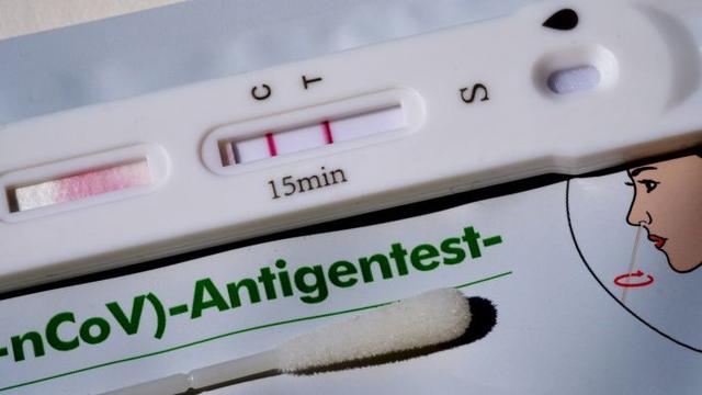 Positiver Corona-Schnelltest in Berlin: Was nun? Positiver Corona-Schnelltest in Berlin: Was nun?