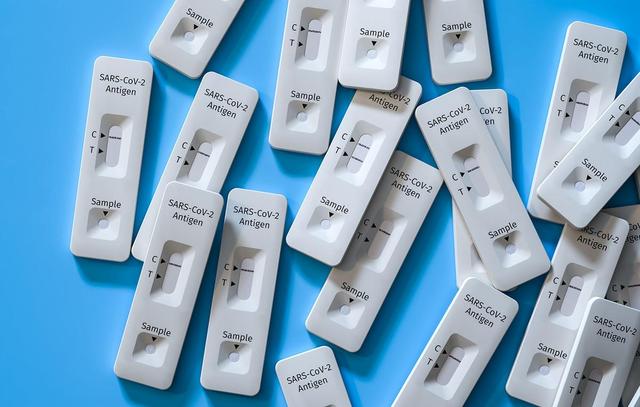 Empfehlungen für den Umgang mit einem positiven Schnelltestergebnis in Hessen Empfehlungen für den Umgang mit einem positiven Schnelltestergebnis in Hessen