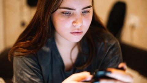 Fake-SMS geöffnet: Sofortmaßnahmen und Prävention gegen Betrug Fake-SMS geöffnet: Sofortmaßnahmen und Prävention gegen Betrug