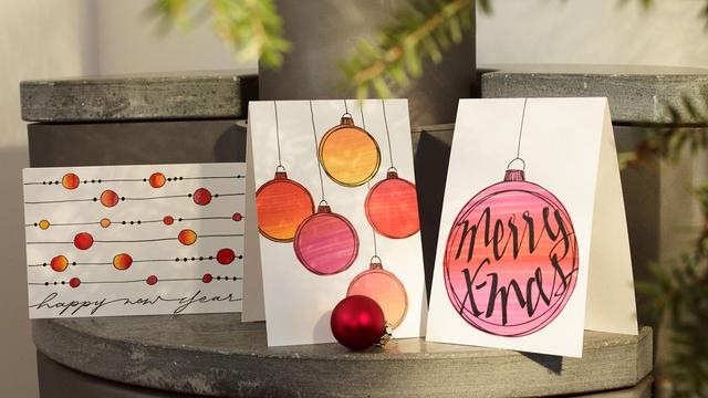 Malen Sie Ihre eigenen Weihnachtskarten: Mit dem edding Colour Mixer zu faszinierenden Farbverläufen Malen Sie Ihre eigenen Weihnachtskarten: Mit dem edding Colour Mixer zu faszinierenden Farbverläufen