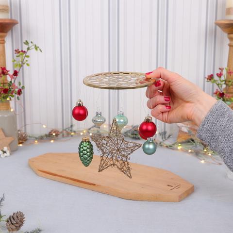 Schritt-für-Schritt Anleitung: Gestalte deinen eigenen Weihnachtsstrauß Schritt-für-Schritt Anleitung: Gestalte deinen eigenen Weihnachtsstrauß