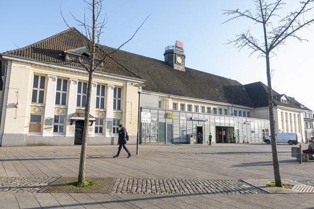 Bahnhof Wanne-Eickel: Zentrale Verkehrsanbindung in Herne