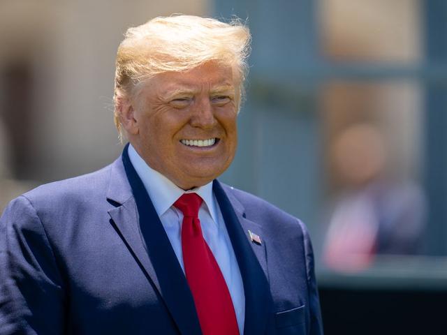 Informationen zu seinem Geburtsdatum und -jahr Informationen zu seinem Geburtsdatum und -jahr