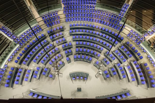 Wie viel verdient ein Bundestagsabgeordneter? Ein Blick auf die Gehälter und Vergünstigungen Wie viel verdient ein Bundestagsabgeordneter? Ein Blick auf die Gehälter und Vergünstigungen