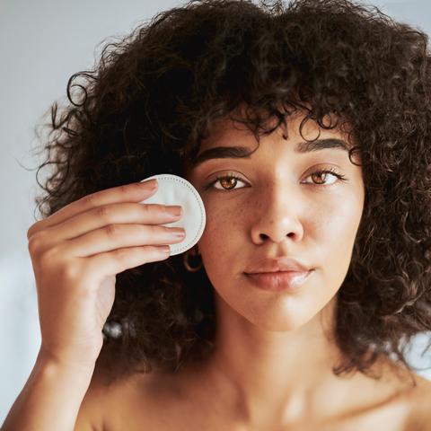 Wie kann man Milien sicher und effektiv selbst entfernen? Wie kann man Milien sicher und effektiv selbst entfernen?