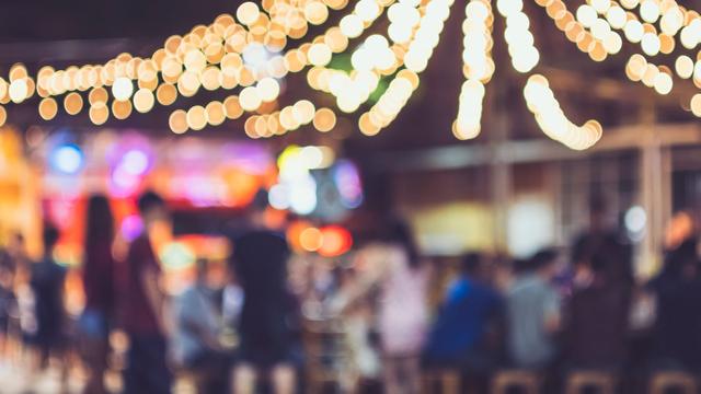 Jugendschutzgesetz: Wie lange dürfen 15-jährige nachts unterwegs sein? Jugendschutzgesetz: Wie lange dürfen 15-jährige nachts unterwegs sein?