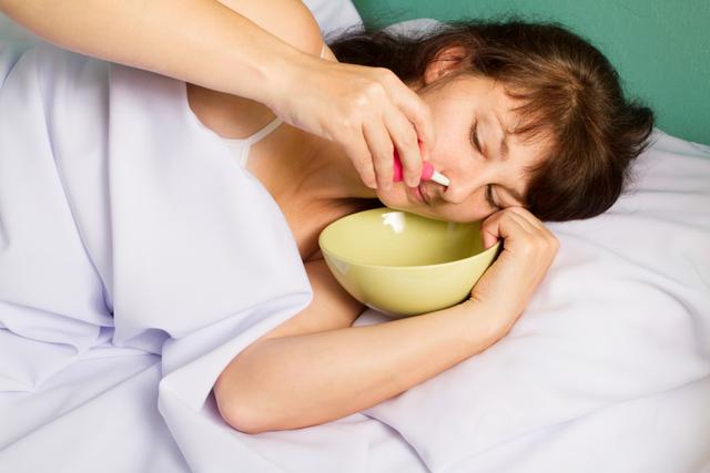 Selbstgemachte Nasenspülung: So reinigen Sie Ihre Nase effektiv