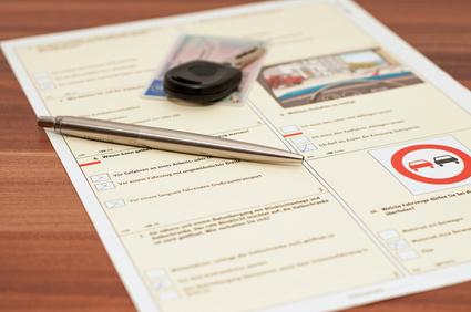 Theorieunterricht beim Führerschein: Wie viele Stunden sind erforderlich? Theorieunterricht beim Führerschein: Wie viele Stunden sind erforderlich?