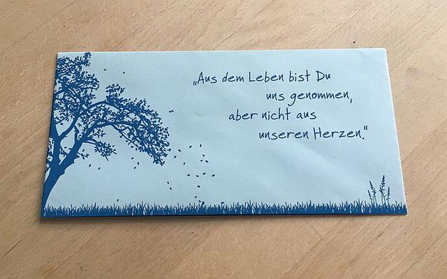 Mitfühlende Worte für den Umschlag einer Trauerkarte Mitfühlende Worte für den Umschlag einer Trauerkarte