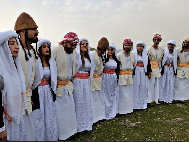 Yeziden: Ursprung, Glaubenspraktiken und Traditionen Yeziden: Ursprung, Glaubenspraktiken und Traditionen