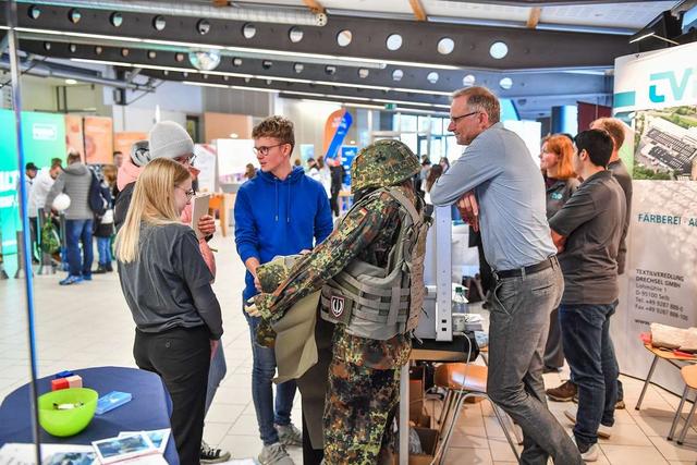 Berufsinformationen und persönliche Gespräche: Ausbildungsmesse Selb 2023 Berufsinformationen und persönliche Gespräche: Ausbildungsmesse Selb 2023