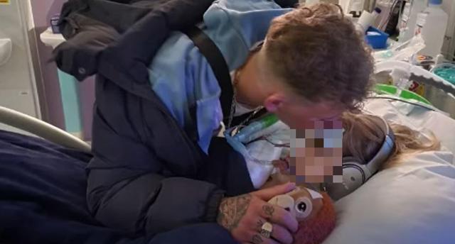 Großbritannien im Trauer um Archie: Eltern verlieren Kampf um lebenserhaltende Maschinen Großbritannien im Trauer um Archie: Eltern verlieren Kampf um lebenserhaltende Maschinen