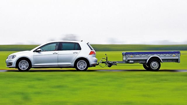 Wie teuer ist der Anhängerführerschein? Alle wichtigen Informationen Wie teuer ist der Anhängerführerschein? Alle wichtigen Informationen